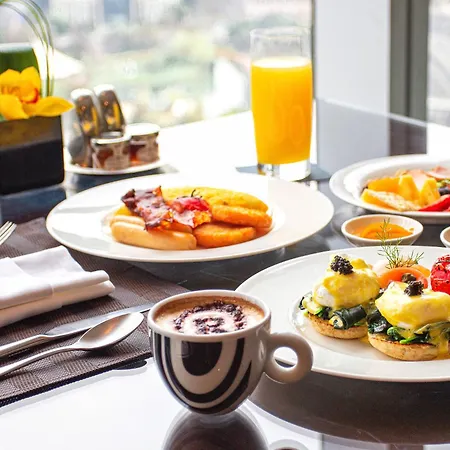 Regent Shanghai Pudong - Complimentary First Round Minibar Per Stay - Including A Bottle Of Wine Exterior photo