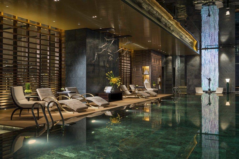 Hotel Regent Pudong - Complimentary First Round Minibar Per - Including A Bottle Of Wine