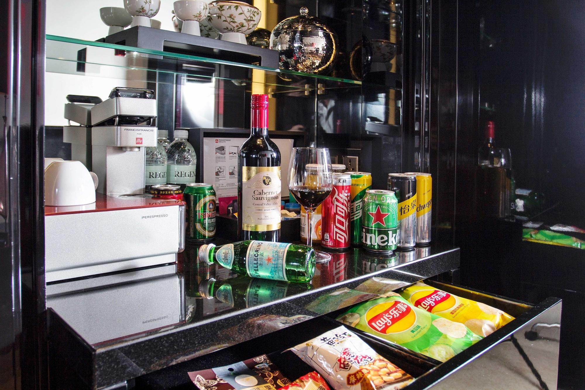 Regent Pudong - Complimentary First Round Minibar Per - Including A Bottle Of Wine 上海市