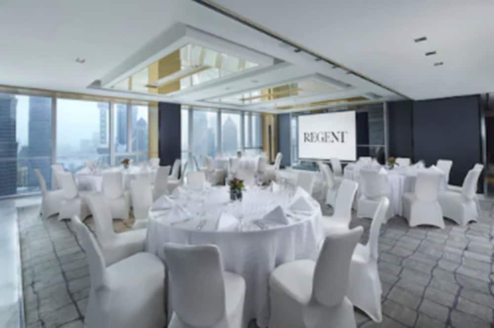 Regent Pudong - Complimentary First Round Minibar Per - Including A Bottle Of Wine Shanghai